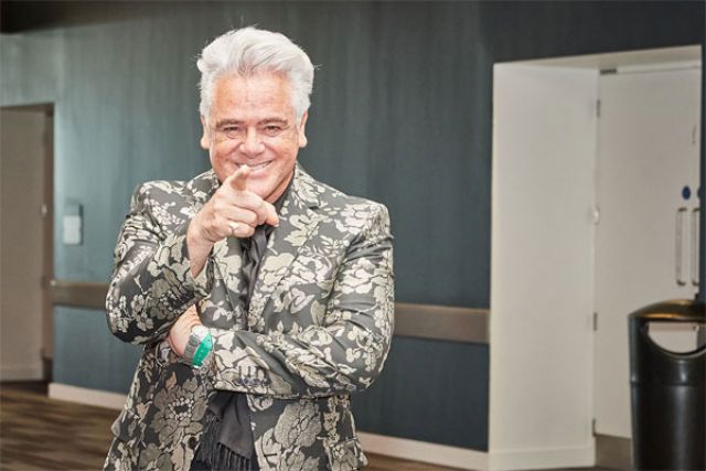 Patrick Cameron – Salon Live